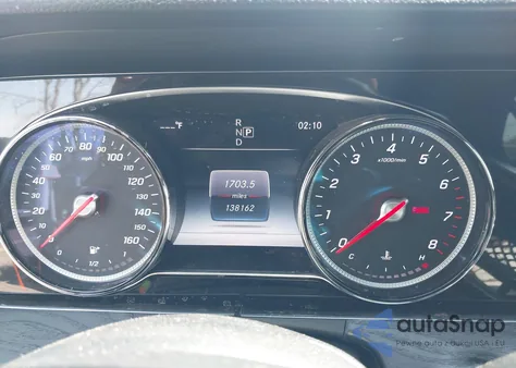 2017 Mercedes-Benz E 300 4Matic z USA, uszkodzony, nr VIN WDDZF4KB0HA096235